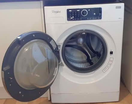 Photo of free Whirlpool 10kg Washing Machine - shabby but working (Ramslye TN4) #1