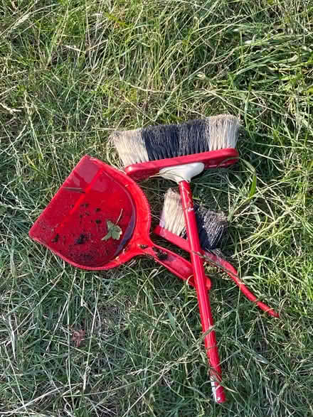 Photo of free Kids brush set (Whitton TW3) #1