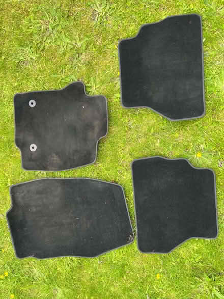 Photo of free Ford B-Max 2012 car mats (Barleybank G66) #1