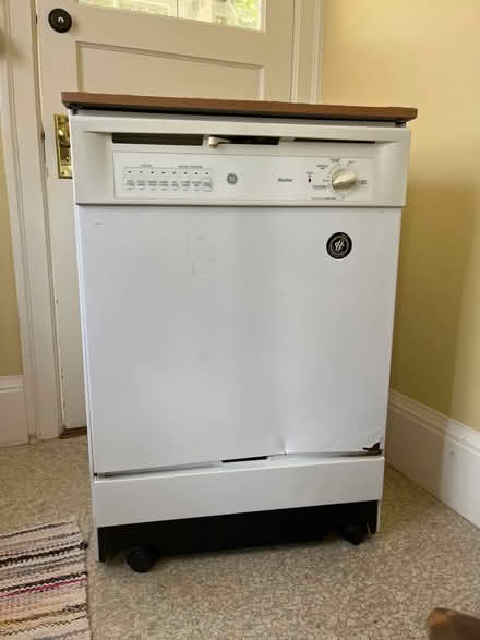 Photo of free Old portable dishwasher (Berkeley) #1