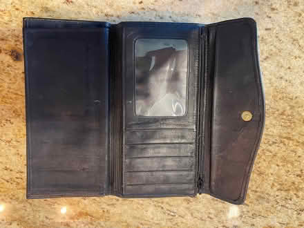 Photo of free Black women’s wallet (Clinton) #2