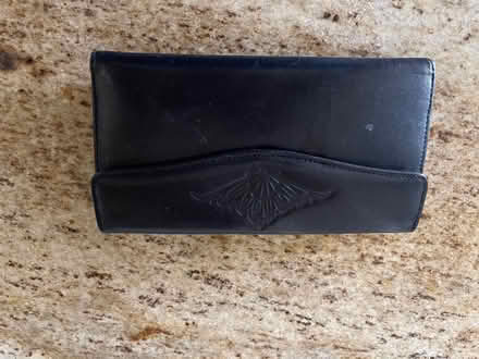 Photo of free Black women’s wallet (Clinton) #1