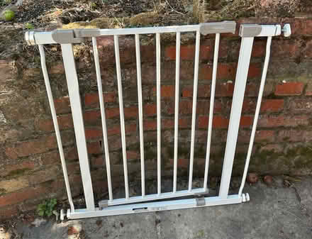 Photo of free Extendable Stair Gate (Hemel Hempstead, HP2 area) #1