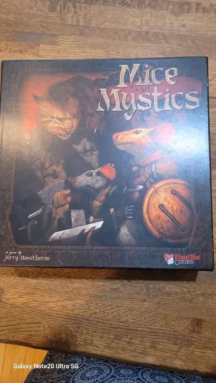 Photo of free Boardgame "Mice and Mystics" (Kensington) #1