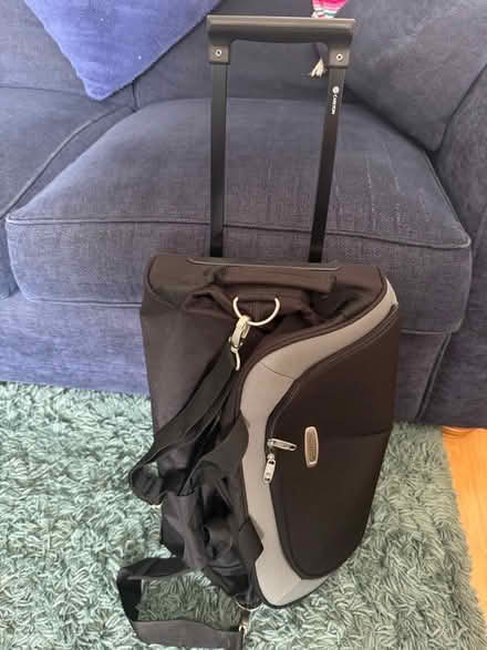 Photo of free Cabin bag with retractable handle and two wheels (Carshalton SM6) #3