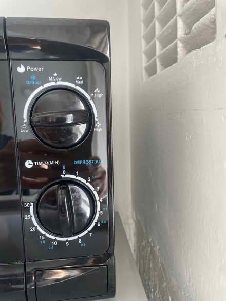 Photo of free Cookworks 700w microwave (West Brompton SW6) #2