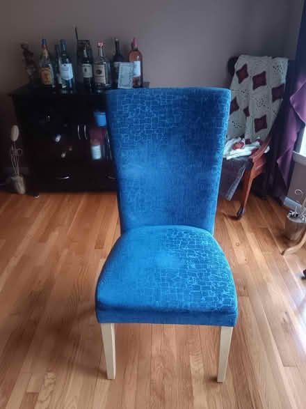 Photo of free 4 Dining Chairs (6801 Annapolis Rd, Hyattsville) #1