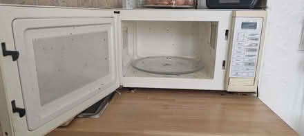 Photo of free Classic Panasonic microwave 32L (BN3 hove) #2