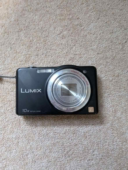 Photo of free Digital camera (Chesser EH14) #1