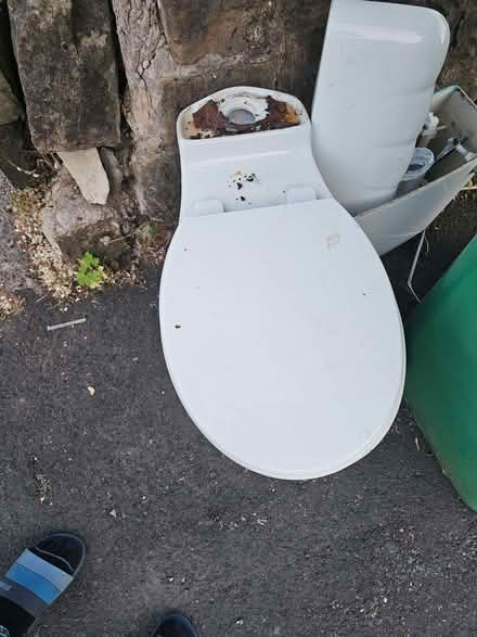Photo of free Water closet (Highbury Vale NG6) #4