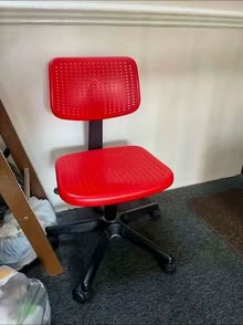 Photo of free Desk chair, a little cracked on the back side (St. John's Wood NW8) #1