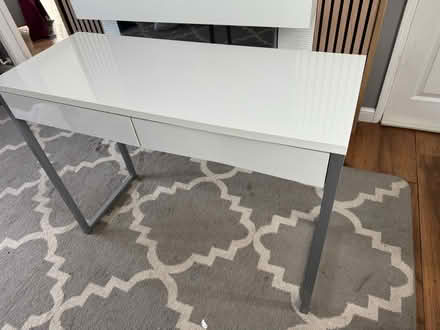 Photo of free White Desk with 2 drawers (Bromsgrove, Hilltops B61) #2