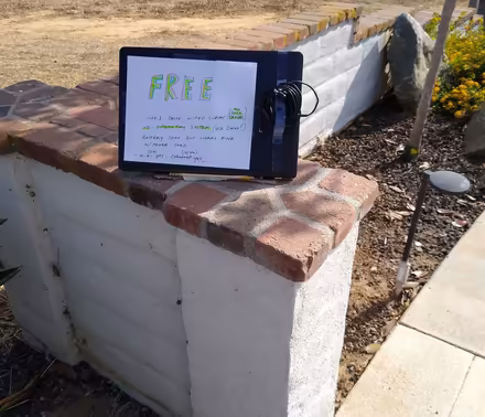 Photo of free asus laptop (Leucadia) #1