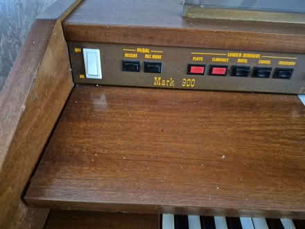 Photo of free Rythum Six mark 900 electric organ (IP1) #3