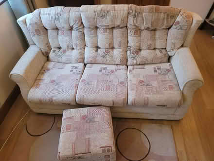 Photo of free Settee (Kington HR5) #1