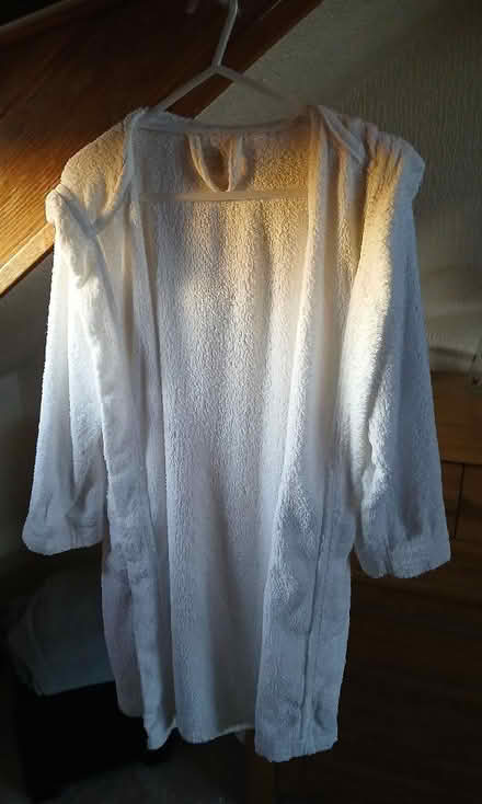 Photo of free Age 9 towelling robe. (Parkhead EH11) #1