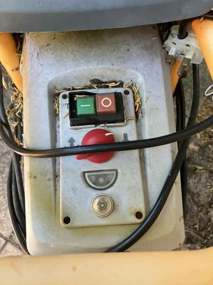 Photo of free Wood shredder (Coulsdon CR5) #2