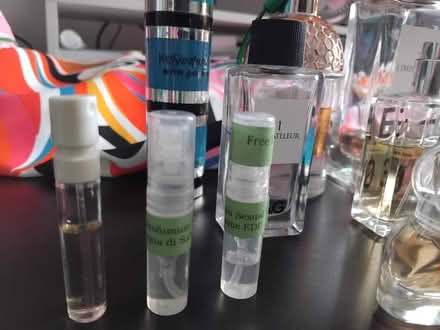 Photo of free High-end fragrances (Marton Bank FY4) #2