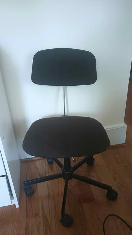 Photo of free Rolling Desk Chair (Park View) #1