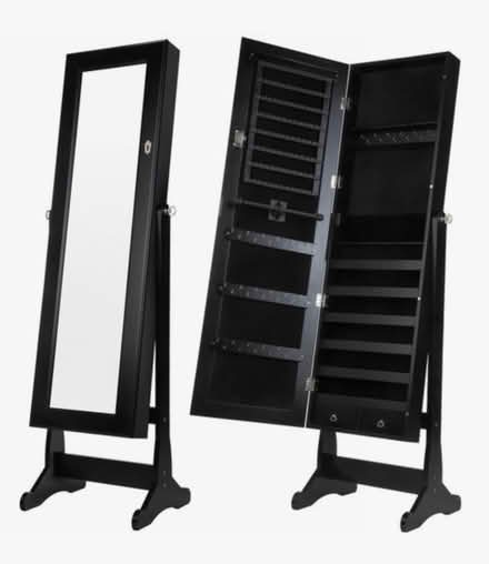 Photo of free Mirror jewellery stand (Old Kent road near Asda) #1