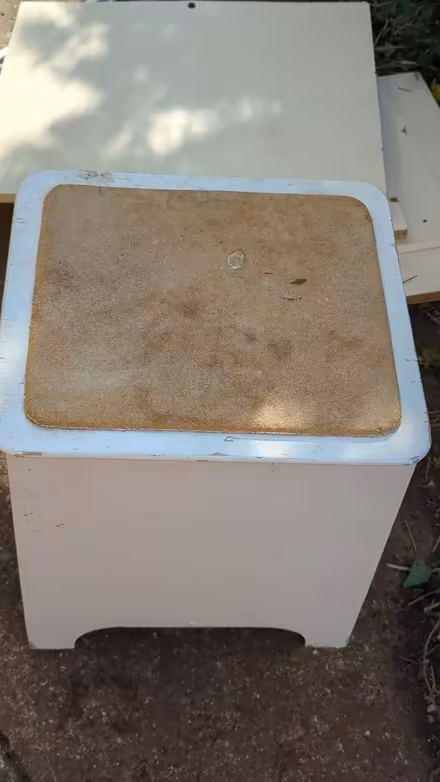 Photo of free Wooden box with lid (MK43) #1