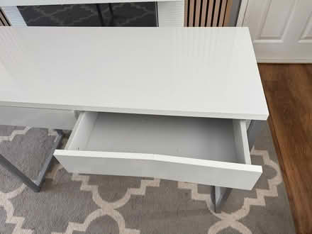 Photo of free White Desk with 2 drawers (Bromsgrove, Hilltops B61) #3
