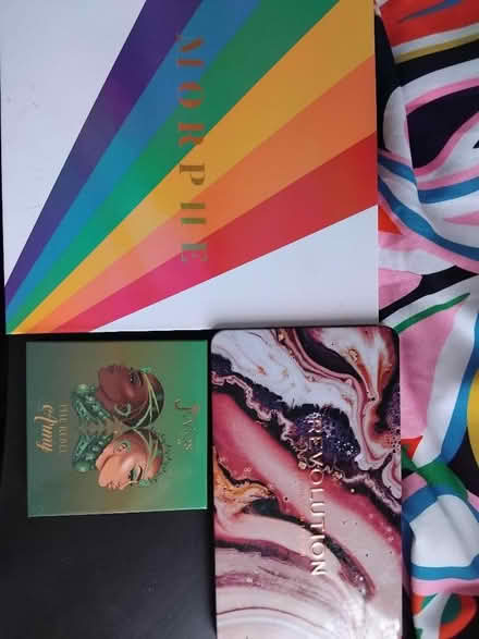Photo of free Three eyeshadow palettes (Marton Bank FY4) #2