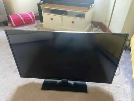 Photo of free 40” led tv (Eltham, SE9) #1