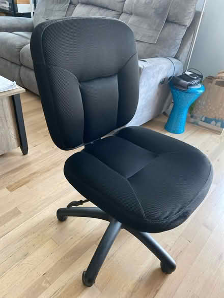 Photo of free Office chair (Elmhurst , Queens) #1