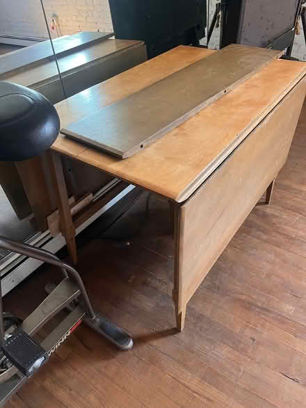 Photo of free expandable wooden table (boerum hill) #1