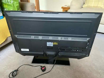 Photo of free 40” led tv (Eltham, SE9) #2