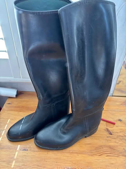 Photo of free Women’s riding boots size 40 (greenwich SE10) #2