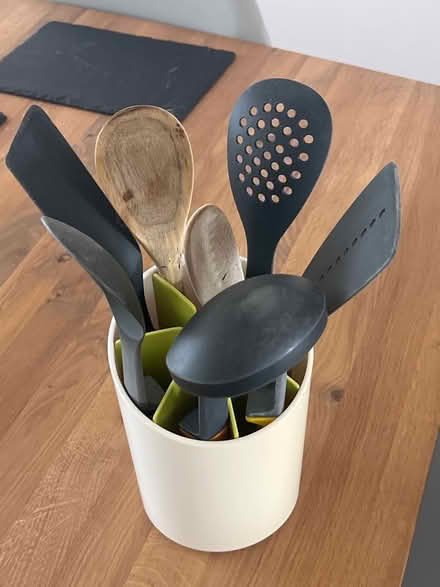 Photo of free Kitchen utensils in holder (Anniesland, glasgow, G12) #1