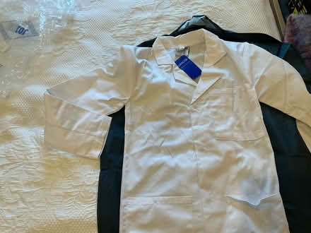 Photo of free BNWT kids lab coat XXS (Hampstead, mw3) #1