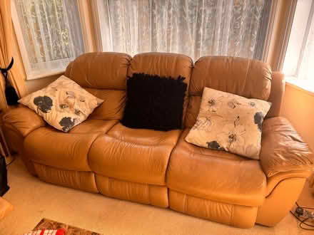 Photo of free Sofa (Hertsmere WD6) #1