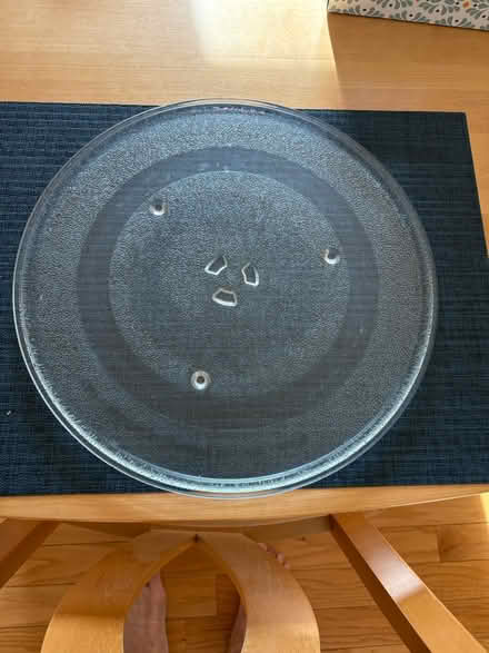 Photo of free Microwave glass plate (Aurora near Eola & NY) #1