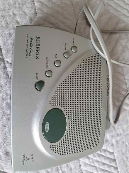 Photo of free Roberts radio clock (Marsh LA1) #2