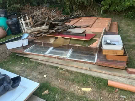 Photo of free Shed (Kingsclere RG20) #2