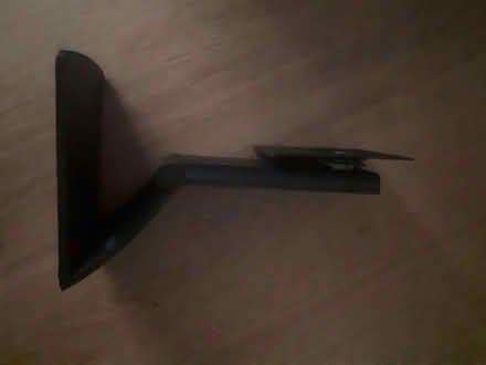 Photo of free HP monitor/TV stand (Upper Sydenham SE26) #2