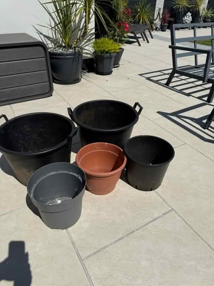 Photo of free Selection of pots (Billericay CM11) #2