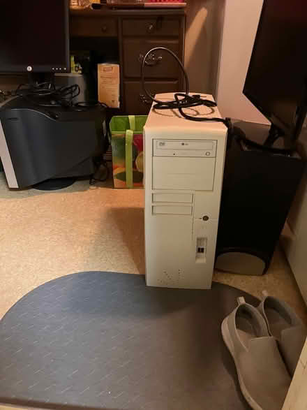 Photo of free Computers and monitors (Ark City on Summit St) #1