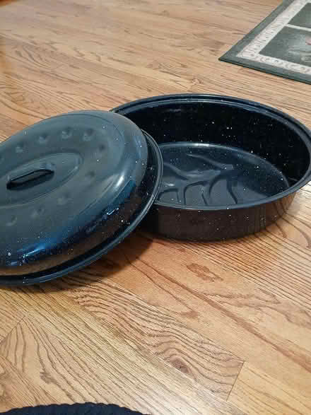 Photo of free Enamel roasting pan (Ortega Park, Sunnyvale) #1