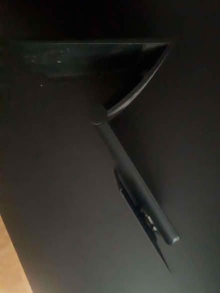 Photo of free HP monitor/TV stand (Upper Sydenham SE26) #4