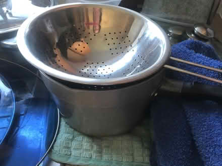 Photo of free Kitchen staff pots lanch box etc (South oxhey WD19) #3