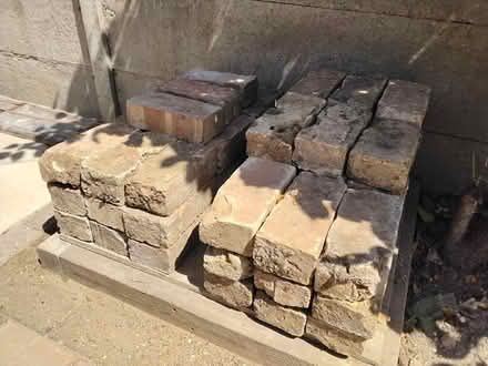 Photo of free bricks (Welwyn AL6) #2