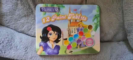 Photo of free Princess water colour paints (CR0) #2