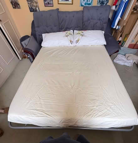 Photo of free 3 seater sofa bed (Montpelier Road area BN1) #4