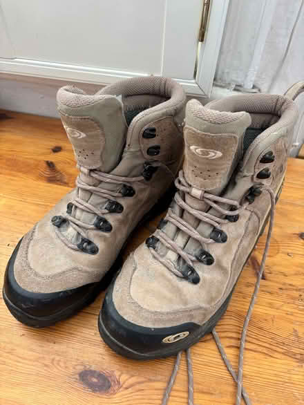 Photo of free Women’s walking boots (greenwich SE10) #4