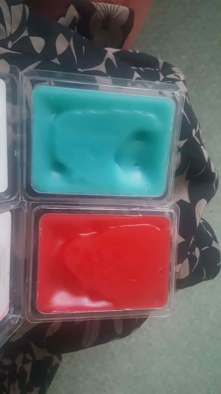 Photo of free ceramic wax burner cubes (New Greens AL3) #2