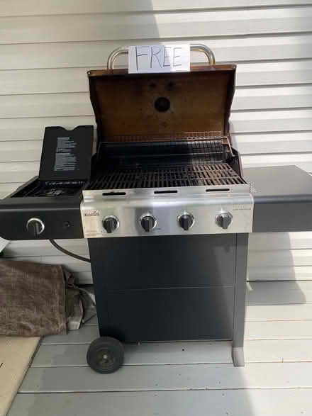 Photo of free gas grill (West Laurel) #1